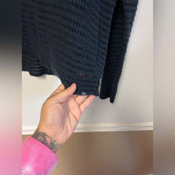 Volcom Women’s Dark Navy Open Knit Pullover Sweater – Size‎ L 100% Cotton - Picture 4 of 5